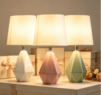 Lampe de table en céramique moderne et minimaliste pour salon, chambre ou chevet – Décoration élégante et luxueuse, style à brancher