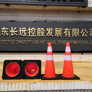 Cône de signalisation routière 100 % HDPE recyclé, orange, en caoutchouc, pliable, avec feux de sécurité haute visibilité pour la sécurité routière, en plastique PVC - Product Image 3