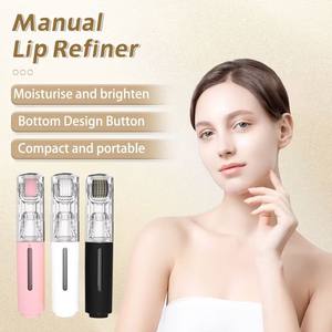 Sérum repulpant pour les lèvres à l'acide hyaluronique, biologique et végétalien, avec applicateur roller de beauté, pour lèvres plus volumineuses, vente en gros sous marque privée - Product Image 3