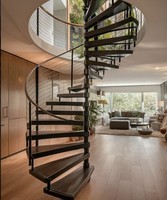 Escaliers en colimaçon en bois massif Prima Home échelles rotatives haut de gamme et élégantes pour salons de villa