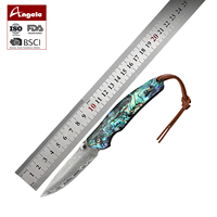 Couteau de poche damassé gravé au laser personnalisé chasse en plein air manche coquille rouge EDC Camping survie OEM couteau pliant