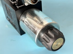 D3FBE01SC0NF00 ชุดอุปกรณ์ควบคุมทิศทางไฮดรอลิกแบบอิเล็กทรอนิกส์ในตัว ซีรีส์ D3FB แบบควบคุมทิศทางตามสัดส่วนโดยตรง - Product Image 4