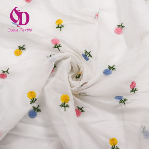 Elegante bordado 100% poliéster Jacquard para tela de <span class=keywords><strong>tul</strong></span> Tencel blanco semitransparente batas de moda para bodas - Product Image 6