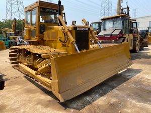 Bulldozer Caterpillar D6D LGP, Capacidad de Aplicación de Aserrín de 4 m, Motor Cummins de 40 HP, Bomba Hidráulica MOOG, Equipo de Construcción Usado - Product Image 4