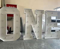 Lettres lumineuses LED RGB multicolores 3D entièrement personnalisables, alimentées en courant continu, pour une utilisation polyvalente lors de fêtes, de célébrations et de promotions commerciales