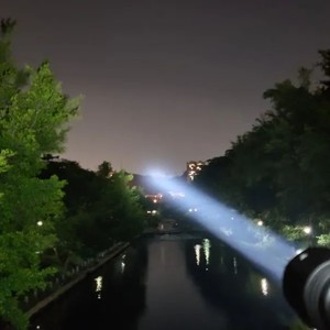 Chất lượng cao 1100 Meter cao Lumen siêu sáng <span class=keywords><strong>LED</strong></span> Đèn pin <span class=keywords><strong>Torch</strong></span> ánh sáng tầm xa IP67 linterna de cabeza linternas <span class=keywords><strong>LED</strong></span> - Product Image 4