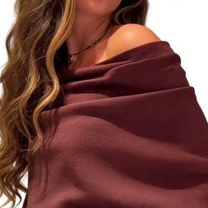 Ensemble 2 pièces haut épaules dénudées et pantalon large pour femme - Tenue élégante et formelle en satin - Product Image 6