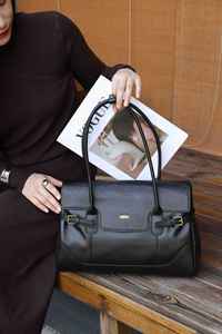 Sacs à main personnalisés OEM/ODM pour femme, style vintage, en cuir véritable huilé, grande capacité, sacs à bandoulière pour femme - Product Image 4