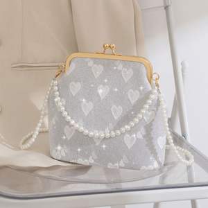 时尚女式休闲马鞍手提袋耐用涤纶衬里刺绣装饰单带便携盖沙滩 - Product Image 1