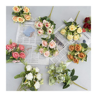 Vente en gros d'usine d'oeillet simulé à 5 têtes Rose artificielle élégante de luxe pour décoration d'intérieur