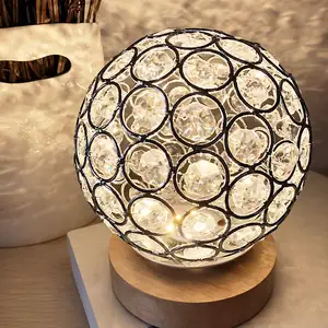 Kısılabilir Modern gece lambası yatak odası oturma odası kristal USB masa lambası gümüş kristal top ahşap taban ile başucu masa lambası
