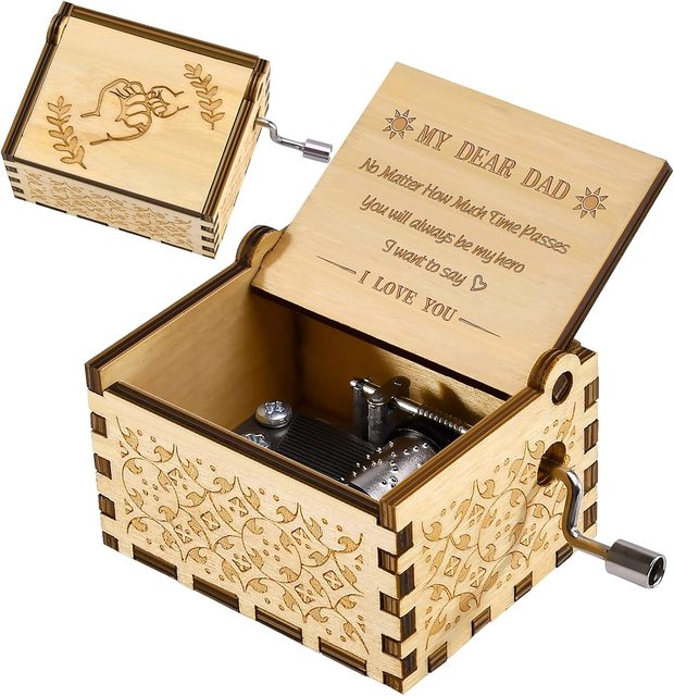 Factory Price Creative Family Gift Boxing Machine Music Hand Crank Wood Laser Engraved Custom Music Box to Mom Dad Sister Lover