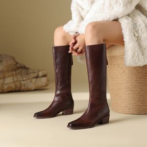 Botas Clásicas de Moda hasta la Rodilla de Cuero Genuino para Mujer, Botas de Caballero con Punta Cerrada, Tacón Cuadrado Grueso y Cremallera Trasera - Product Image 6