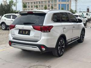 2020 Mitsubishi Outlander 2.0L 2WD enod edizione 5 posti in pelle automatica AWD posteriore R18 pneumatici lasciati nazionale VI auto usate - Product Image 6