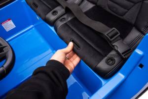 سيارة ركوب كبيرة مرخصة بورش GT3 24 فولت تعمل بالبطارية بمقعدين للأطفال مع ريموت كنترول ومشغل موسيقى MP4 - Product Image 5