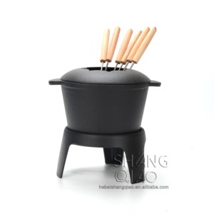 Herramienta para queso Revestimiento de esmalte negro mate <span class=keywords><strong>Olla</strong></span> para <span class=keywords><strong>fondue</strong></span> de queso de <span class=keywords><strong>hierro</strong></span> fundido - Product Image 1