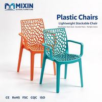 Chaise empilable en plastique creux Macaron, chaise de salle à manger nordique avec dossier, chaise durable pour étudiants, idéale pour l'école, la salle de classe, la cantine