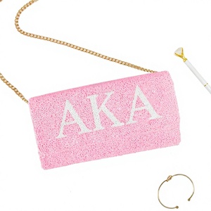 Bolso de Mano de Cristal Hecho a Mano con Cuentas de Vidrio Bordadas Rectangulares Rosas y Letras AKA Personalizadas - Product Image 1