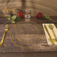 Vente en gros d'assiettes rondes en plastique jetables à bord dorées vaisselle de luxe d'assiettes transparentes à bord doré pour mariage, banqunt et fête