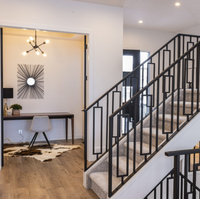 Balustrades et rampes d'escalier en acier inoxydable 304 découpées au laser, design moderne et luxueux pour balcon extérieur