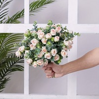 Bouquet de simulation Eucalyptus 11 petites roses, fleurs artificielles en plastique au toucher naturel, petite poignée, pour mariage, Halloween, décoration intérieure
