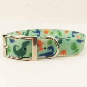 Collar de perro impermeable personalizado de diseñador <span class=keywords><strong>tropical</strong></span> impreso con correas recubiertas de PVC suave del fabricante - Product Image 1