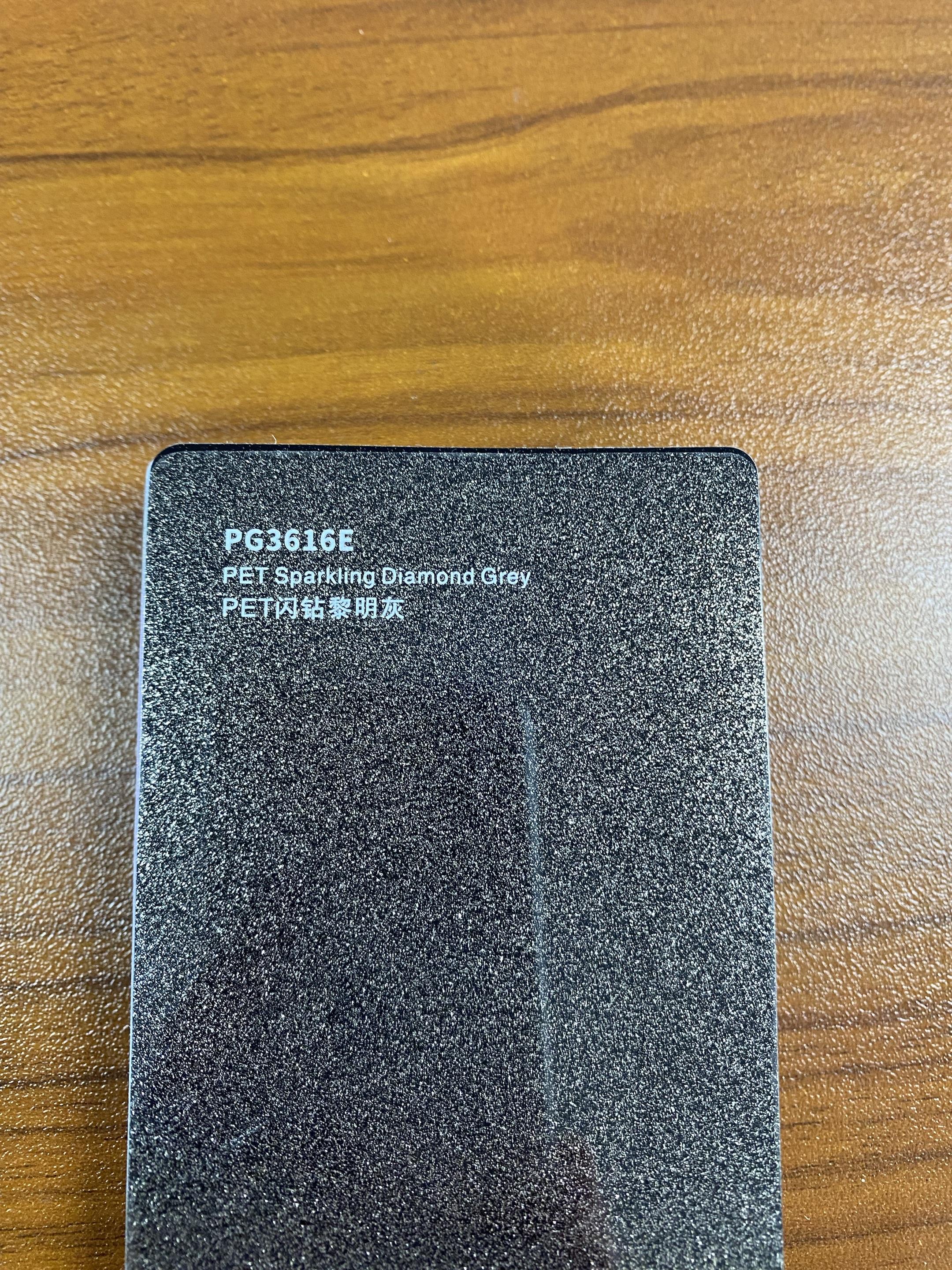 ARIIEX _ PG3616E _ PET Diamant Scintillant Gris