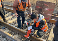 Machine à couper les rails alimentée par batterie au lithium Scie à rails électrique