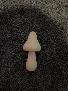 Hongo de Madera en Miniatura Hecho a Mano, Equilibrado, Modelo B-EAS - Decoración con Conexión a Tierra - Product Image 1