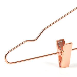 יצרן סיטונאי אופנה ועמיד מתכת זהב מתכת מתלה מכנסיים מתלה בגדים עם קליפס - Product Image 5