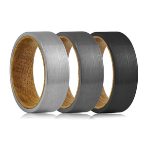 Anillos de carburo de tungsteno negro, barril de whisky, anillos de boda de madera - Product Image 4
