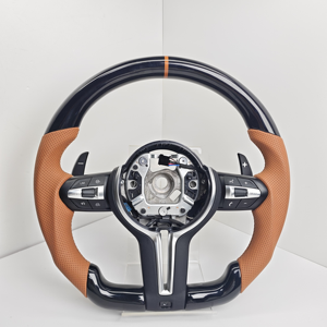 Volante in Pelle Marrone e Nero Lucido per BMW Serie F01 F10 F20 F30 F32 F36 X5 F15 F25 F80 F82 F85 F87 F90 E90, Compatibile con M5 M4 M2 M6 - Product Image 1