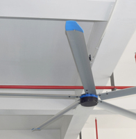 Ventilateurs industriels HVLS, ventilateurs de plafond durables de grande taille pour écuries de chevaux, écuries de bétail, contrôle de la vitesse à fréquence variable, entrepôt, station