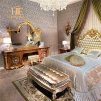 Ensemble de chambre à coucher de luxe de style royal français ensemble de meubles de lit d'intérieur en bois massif sculpté