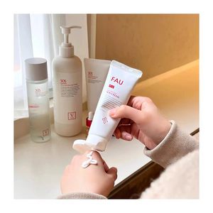 Crema Coreana SOS Skin Solution con 71% de <span class=keywords><strong>Aloe</strong></span> <span class=keywords><strong>Vera</strong></span> y Centella Asiática, Humectante Calmante para Piel Sensible, Alivio del Enrojecimiento, 80g - Product Image 4