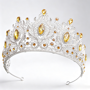 Diadème Rouge Rubis, Tiara Dorée, Coiffe Festive pour les Fêtes, Magnifique Couronne de Noël et de Mariage, Coiffe de Spectacle de Luxe et de Caractère - Product Image 2