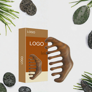 Peine de madera de sándalo personalizado con logo para masaje del cuero cabelludo, cepillo masajeador de dientes anchos para el crecimiento del cabello en casa para hombres y mujeres - Product Image 3