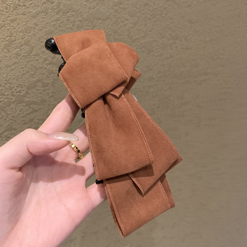 Caramel color suede-banana clip