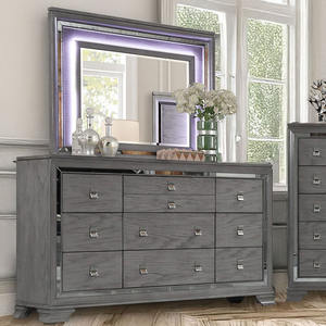 Ensemble de meubles de chambre à coucher gris moderne avec LED - Lit avec tête de lit rembourrée, commode et table de chevet - Product Image 2