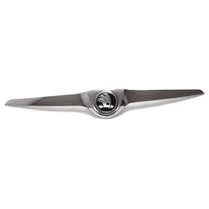 Le capot est doté d'une grille d'admission d'air à rayures brillantes, d'une garniture chromée sur le capot et d'un <span class=keywords><strong>logo</strong></span> compatible avec <span class=keywords><strong>Skoda</strong></span> <span class=keywords><strong>Fabia</strong></span> - Product Image 2