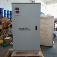 Régulateur de tension monophasé AC en cuivre 10KVA 20KVA 30KVA SVC à commande servo-moteur, stabilisateur automatique de tension et de fréquence