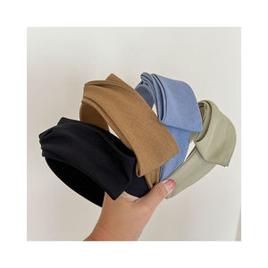 Japon Corée Show Face Petit <span class=keywords><strong>Bandeau</strong></span> De Couleur Unie Tissu Croisé Asymétrique Cheveux Cerceau Simple Premium Large Bord <span class=keywords><strong>Bandeau</strong></span> - Product Image 1