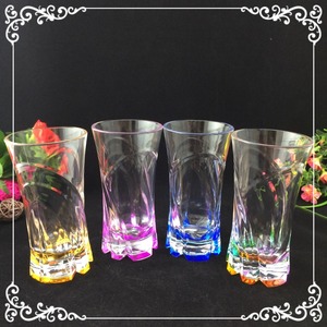 Màu Trong Suốt Hình Dạng Tròn Nhựa Acrylic 1.4 <span class=keywords><strong>L</strong></span> Nước Giải Khát Bình Nước Với 4 Ly Và Khay - Product Image 5