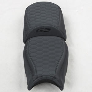 Funda de Asiento de Motocicleta GANE Personalizada R1250GS Estilo Deportivo, Juego Completo de Dos Piezas, Diseño de Patrón Hexagonal de Diamantes en Cuero - Product Image 2