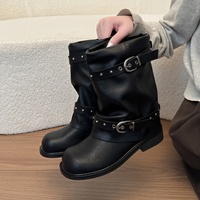 Bottes mi-mollet souples pour femme, collection automne 2026, avec rivets décoratifs et bride à boucle, design de niche, style décontracté et tendance