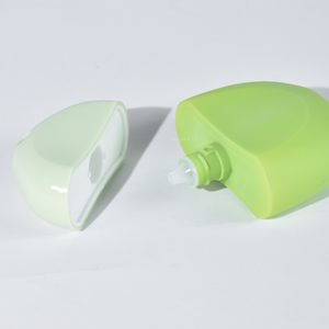 Botella de manguera de plástico PE PP portátil de 50ml con orificio para colgar tóner emulsión <span class=keywords><strong>astringente</strong></span> loción hidratante botella de cosméticos - Product Image 6