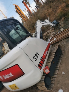 מחפרון מיני קומפקטי משומש 331 - Product Image 3