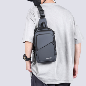 Sac de Poitrine Bandoulière Sport Décontracté en Cuir PU Imperméable avec Fermeture Éclair, Design Personnalisable et Portable pour l'Été - Product Image 5