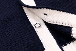 El fabricante proporciona cárdigan escolar con letras personalizado informal de manga larga de punto para <span class=keywords><strong>hombre</strong></span> de otoño e <span class=keywords><strong>invierno</strong></span> personalizado - Product Image 5