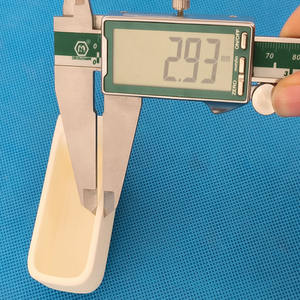 <span class=keywords><strong>Creuset</strong></span> en corindon d'alumine 99,8% Al2O3 avec queue et œillet pour la frittage de pièces en céramique, céramique industrielle - Product Image 2